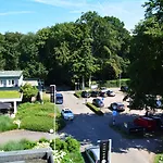 Fletcher Hotel-restaurant De Buunderkamp Otel 4*