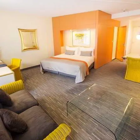 Fletcher Hotel-restaurant De Buunderkamp 4*