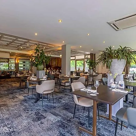 Fletcher Hotel-restaurant De Buunderkamp Hotel 4*